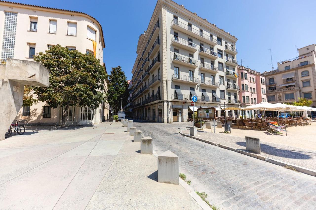 Appartement Bravissimo Eiximenis, With Beautiful Terrace And Views à Gérone Extérieur photo